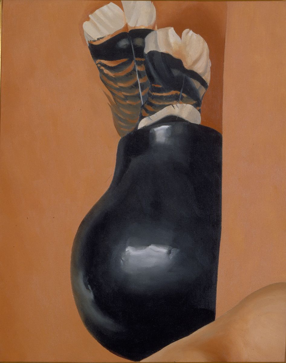 Painting. A shiny, round-bellied black vase holds three feathers striped with brown, black, and white, all against a sand-brown background. Light glints off the round body of the vase, which takes up two-thirds the height of this painting. Only the white tip of one feather pokes over the top edge of the vase. More of the light brown and black stripes are visible on the two feathers behind it. A triangular form in the lower right corner and a vertical band running up the canvas, about a quarter of the way in from the right edge, suggest that the vase is tucked into a niche or the corner of a wall.